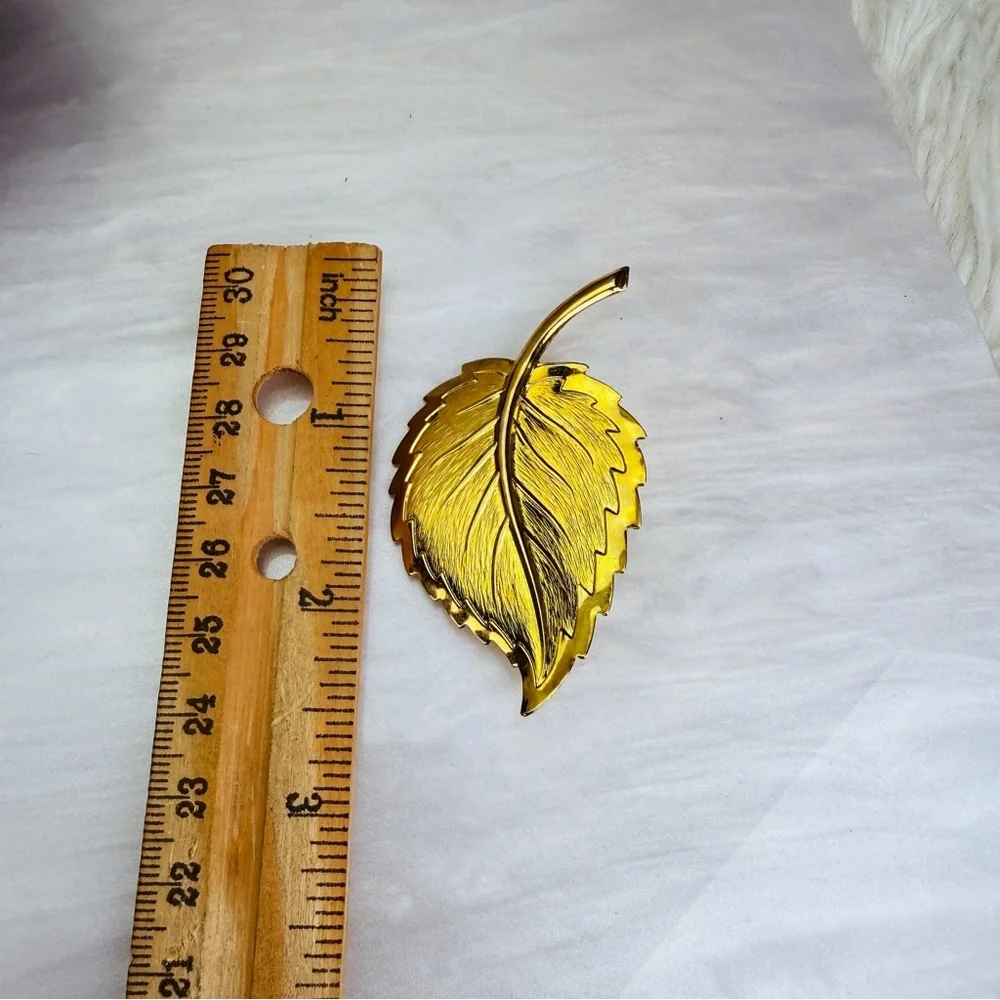 Goldtone Leaf Brooch Pin